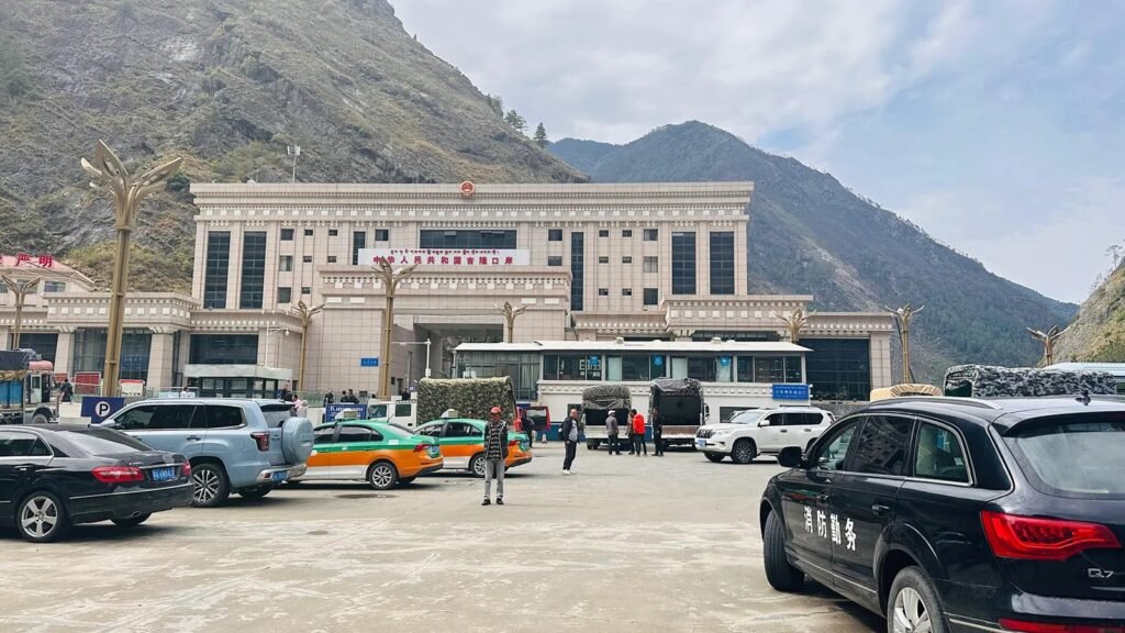 Drive Kodari – Nyalam ( 55 Km / 1 hrs)